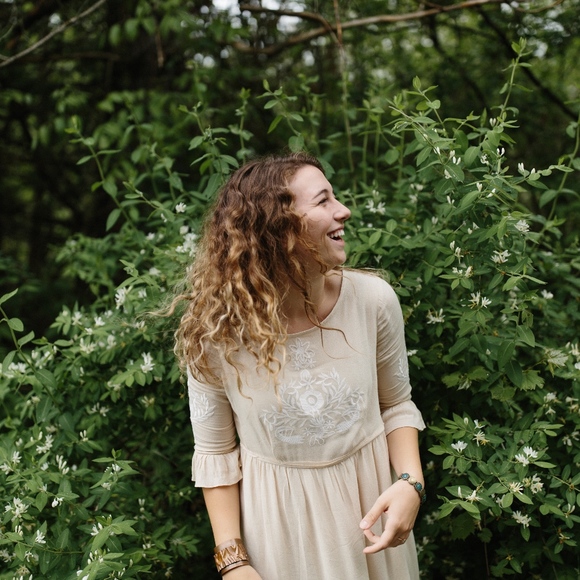 Meet your Posher, Delaney - Picture 1 of 1